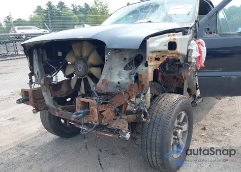 1999 Ford F-250 Lariat/Xl/Xlt from USA, damaged, VIN 1FTNF21L4XED69711